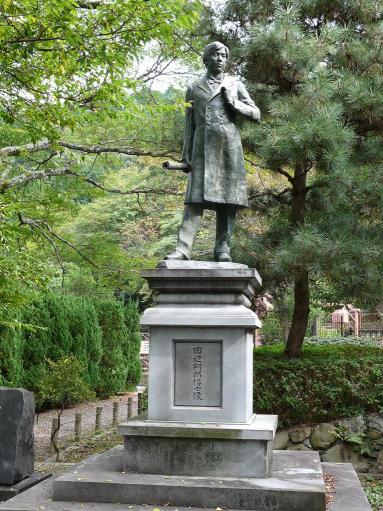 田辺朔朗博士像