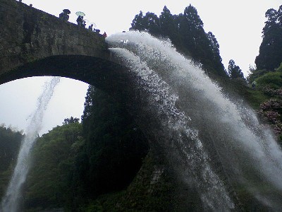 通潤橋