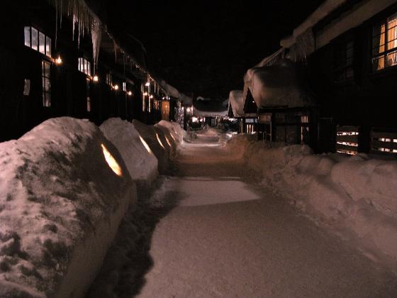 2008.01.02 鶴の湯 かまくら灯篭