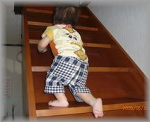 階段をのぼるゆうちゃん☆