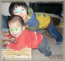 つかまり立ち～！！