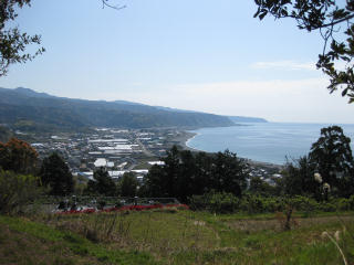 0330・27中山峠・峠より海.jpg