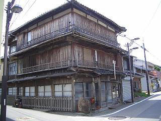 06・44三階建.jpg