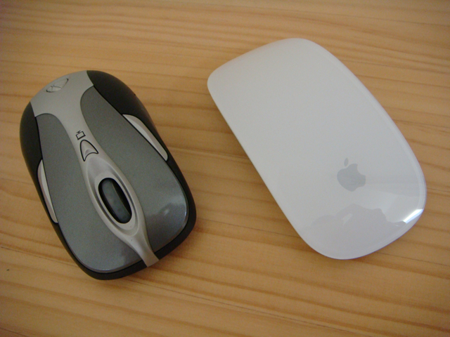 Apple Magic MouseとWireless Notebook Presenter Mouse 8000