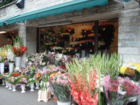 ヴィル門のそばの花屋さん