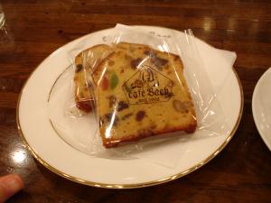 フルーツケーキ