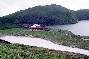 白馬大池山荘をあとに.JPG