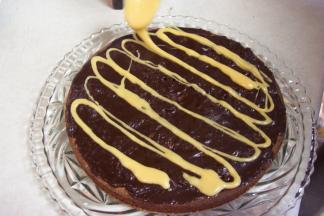 ホワイトチョコレートソースぅ～♪