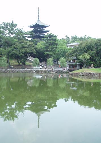 猿沢の池