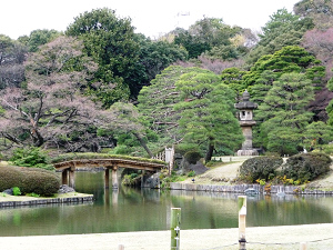 六義園