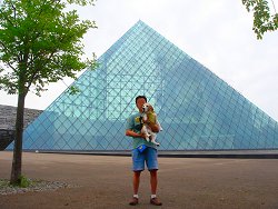 20110817ガラスのピラミッド