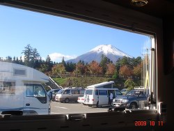 20091011窓から富士山