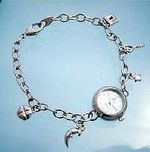 四つ葉　クローバー　チャーム