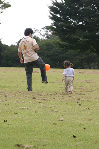 ボール遊び