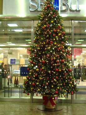 デパートのクリスマス・ツリー