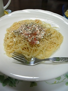 070925ﾄﾏﾄとｶｯﾃｰｼﾞﾁｰｽﾞの冷製ﾊﾟｽﾀ