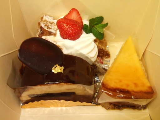 デリチュースのケーキ 箕面 ポテ総統閣下の華麗なる食卓 楽天ブログ