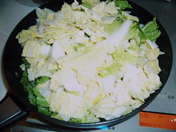 大量の白菜投入