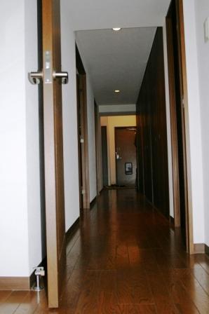 猫部屋から玄関