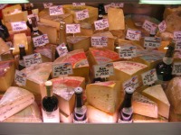 市場のチーズ屋さん