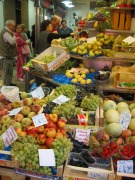 市場の果物屋さん