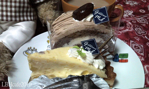 サツマイモのケーキと栗のロールケーキ