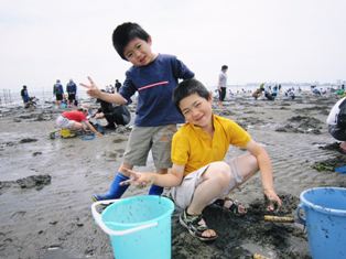 しおひがり　あんちゃんと