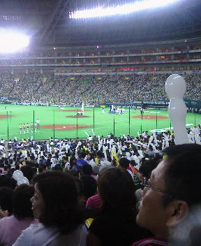 勝つと白星の白い風船