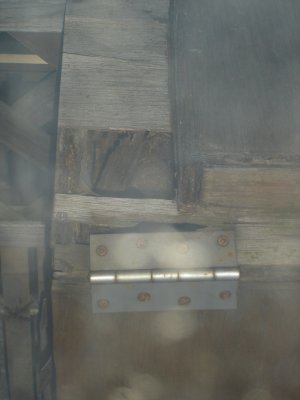 060829家の中から