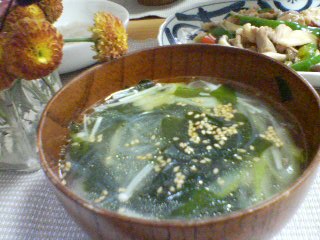 わかめとえのきの春雨スープ