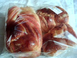 たみっちさんからのパン.