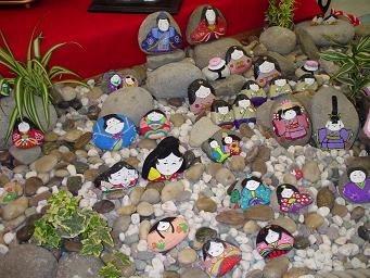 石ころコロコロかわいい～♪(*＞。＜*)