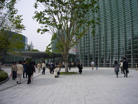 国立新美術館