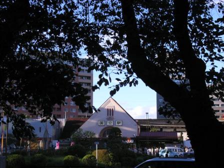 国立駅舎　最後の夕方