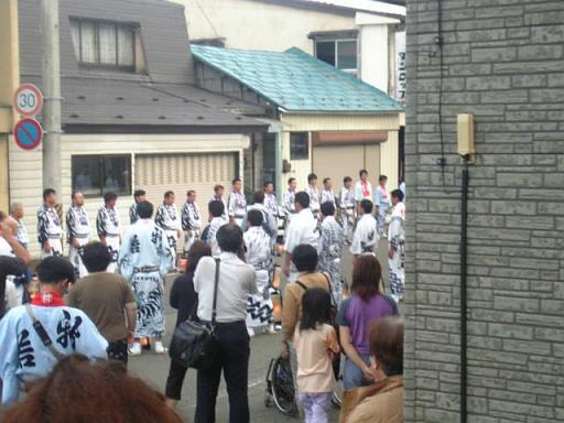 花輪ばやし_朝詰めでのサンサ