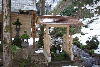 八幡_村社_御瀧神社_手水舎