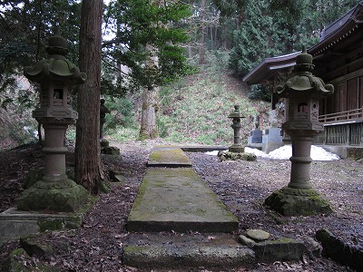 20100406_58_瀧澤神社_境内