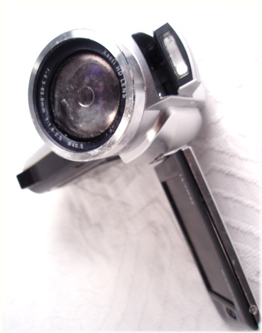 SANYO Xacti DMX-HD1000, submerged in Yonaguni