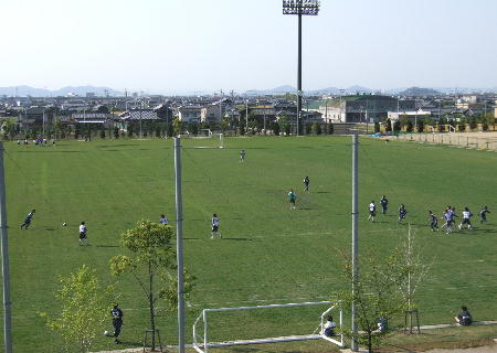 2006_0520サッカー場鉢伏２.jpg