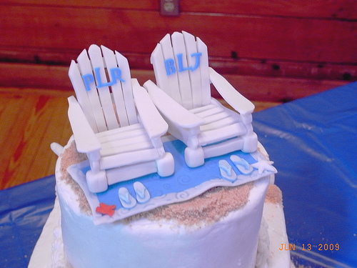 Beach chair cake topper