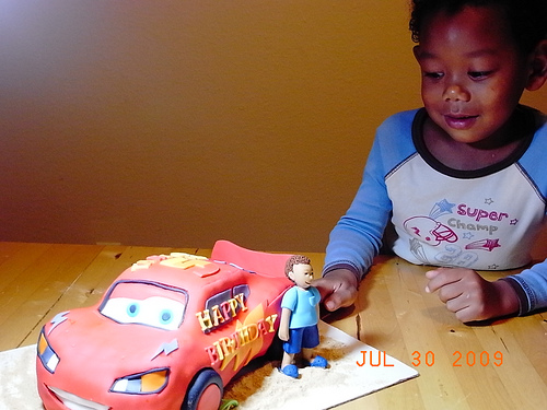 LIGHTNING MCQUEEN CAKE 4