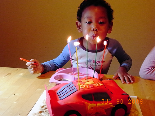 LIGHTNING MCQUEEN CAKE 5