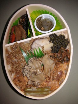 白神鶏わっぱ中身