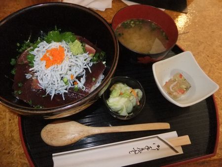 釜揚げシラスと漬けマグロ丼.jpg