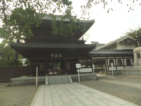 泉岳寺山門.jpg