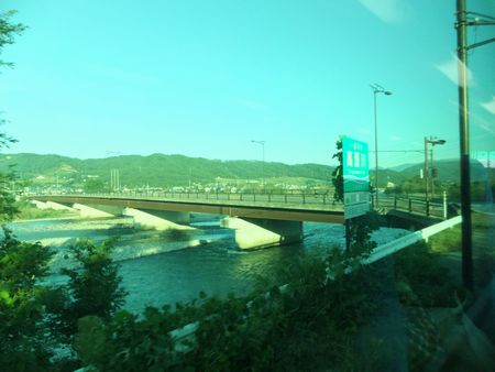 川と橋.jpg
