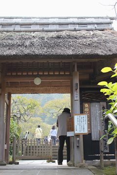 東慶寺門.jpg