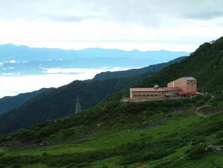 雲海を見ながら登山.jpg