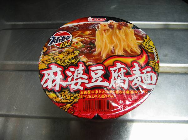 スーパーカップ　麻婆豆腐麺１
