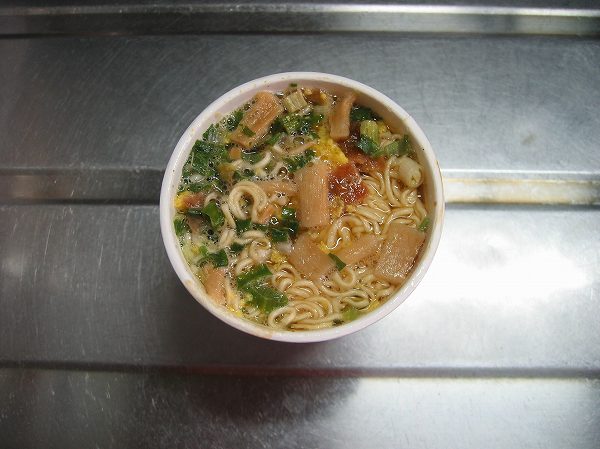 カップラーメン３